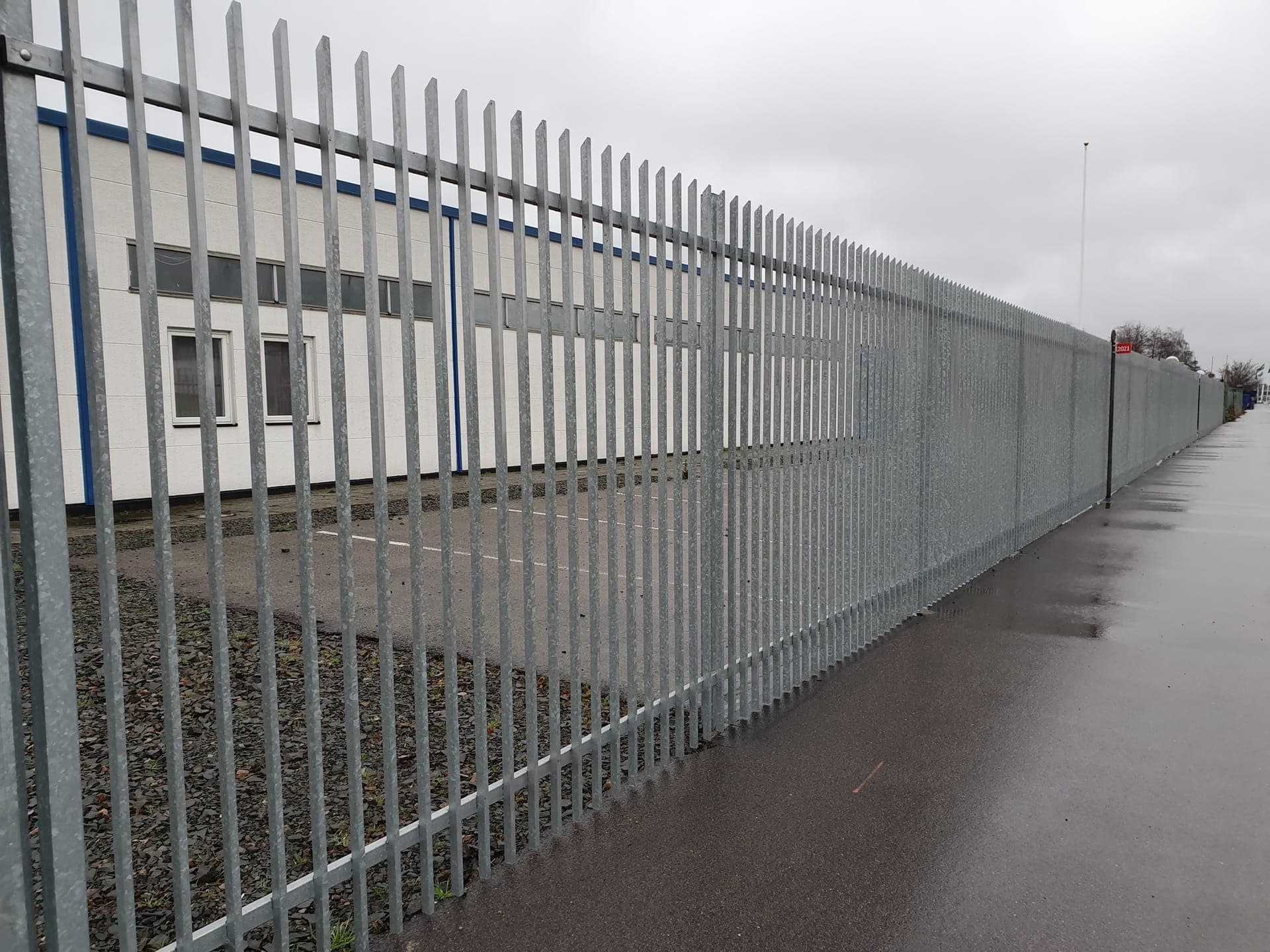 Palissad – plissad 2300 fz snedkapad topp